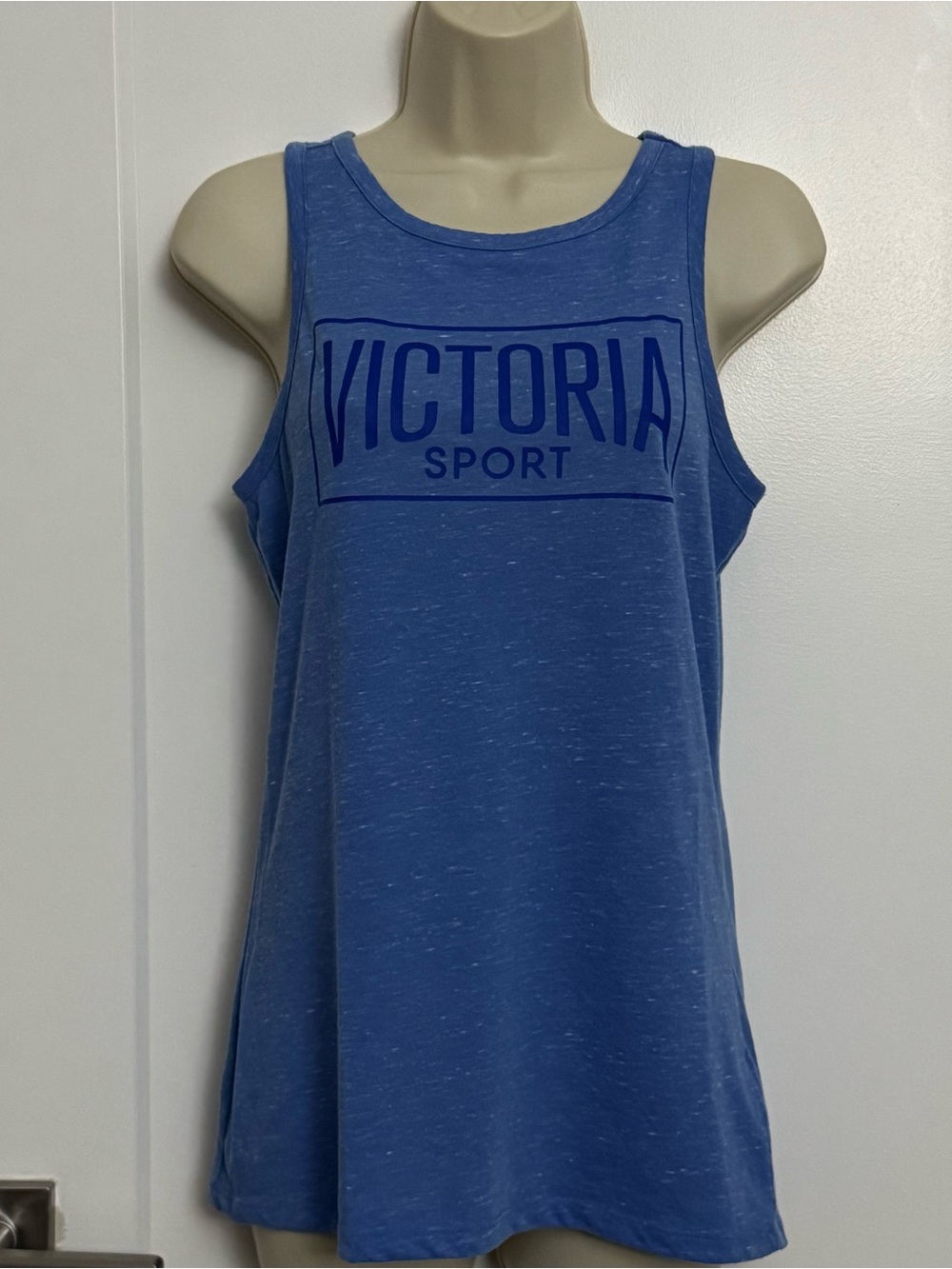 Victoria Sport Tank Size Small